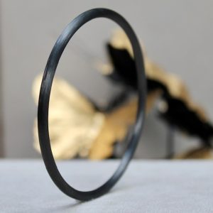 Schwab-Carbon-Armreif-ohne-Brillanten-schlicht und einfach 3,5mm Durchmesser Innendurchmesser 65mm